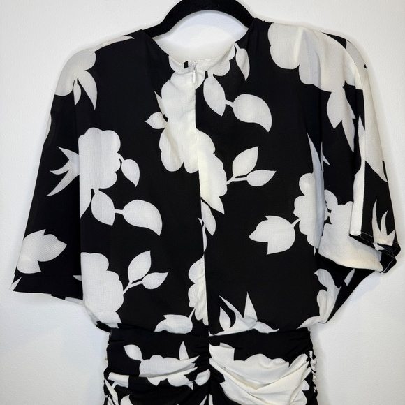 AKIRA ARK+CO Floral Black & White Kimono Sleeve Dress Size Small - Picture 9 of 17